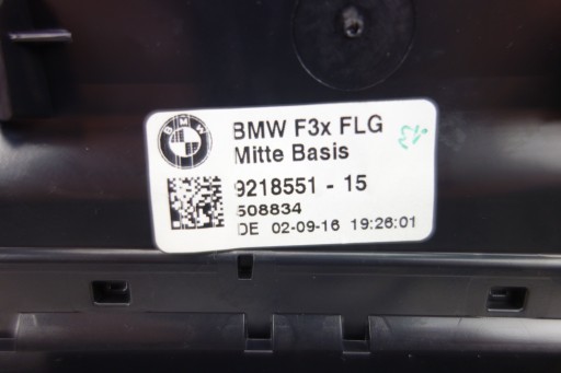 LAJSNE KONZOLA POKLOPAC LED BMW F30 F32